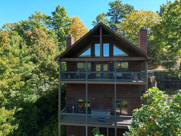 1281 Tipton Heights, Hiawassee, GA 30546
