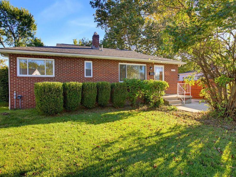 2815 Brookpark Circle E, Grove City, OH 43123 Photo 1