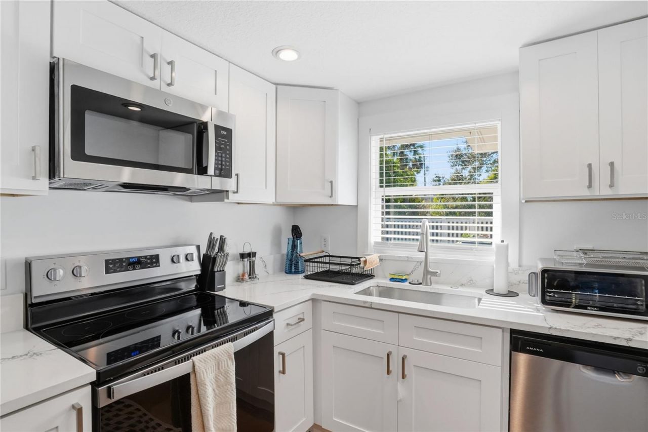 27 Michiana Drive , Terra Ceia, FL 34250 Photo