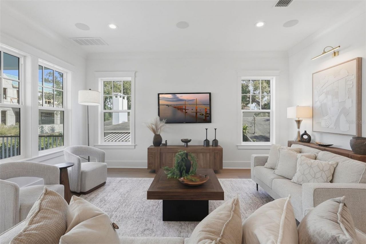 822 Snell Isle Boulevard Ne, Saint Petersburg, FL 33704 Photo