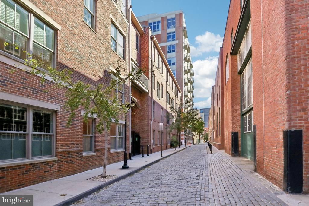 133 N Bread Street, Unit C1, Philadelphia, PA 19106 Main Photo