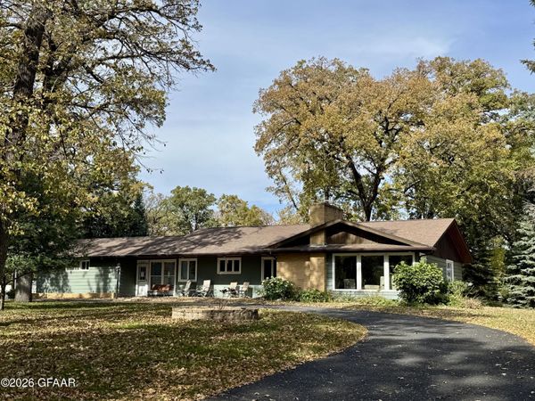 202 PARK Street E, Cavalier, ND 58220
