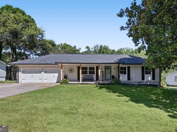 205 Woodglen Drive, Woodstock, GA 30188