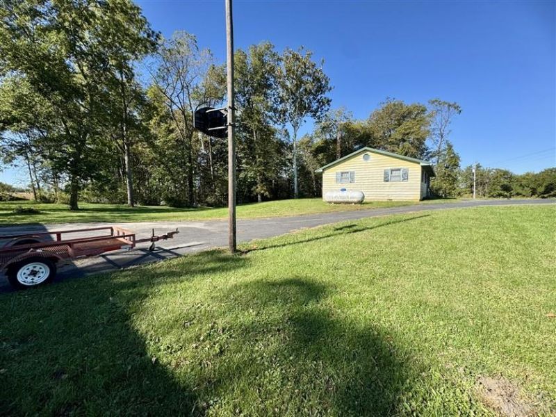 387 Moore Road, Hollansburg, OH 45332 Photo 12