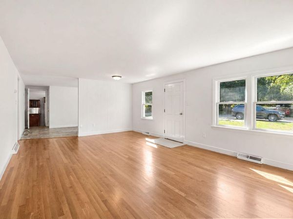 22 Little Lane, Harwich, MA 02645