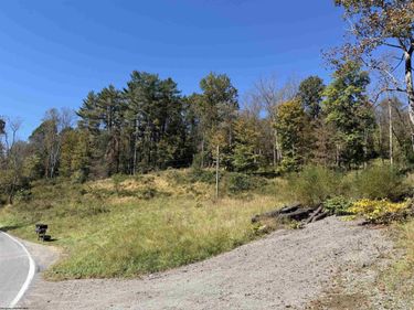 369 Halleck Road, Fairmont, WV 26554