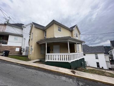 466 Dallas Street, Morgantown, WV 26505