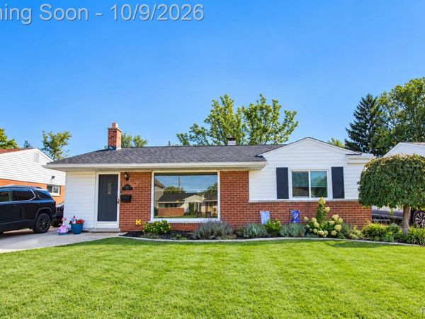 18157 Valade Street, Riverview, Mi 48193