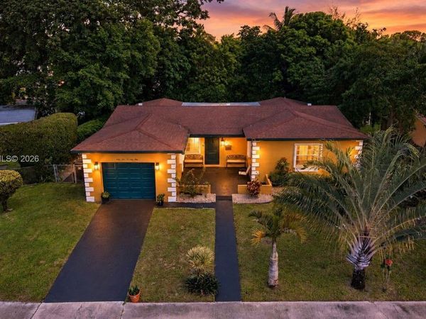 6571 SW 7th Ct , North Lauderdale, FL 33068
