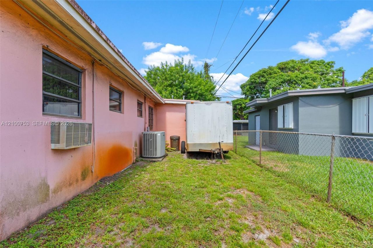 17500 NW 11 Ave, Miami Gardens, FL 33169 Photo