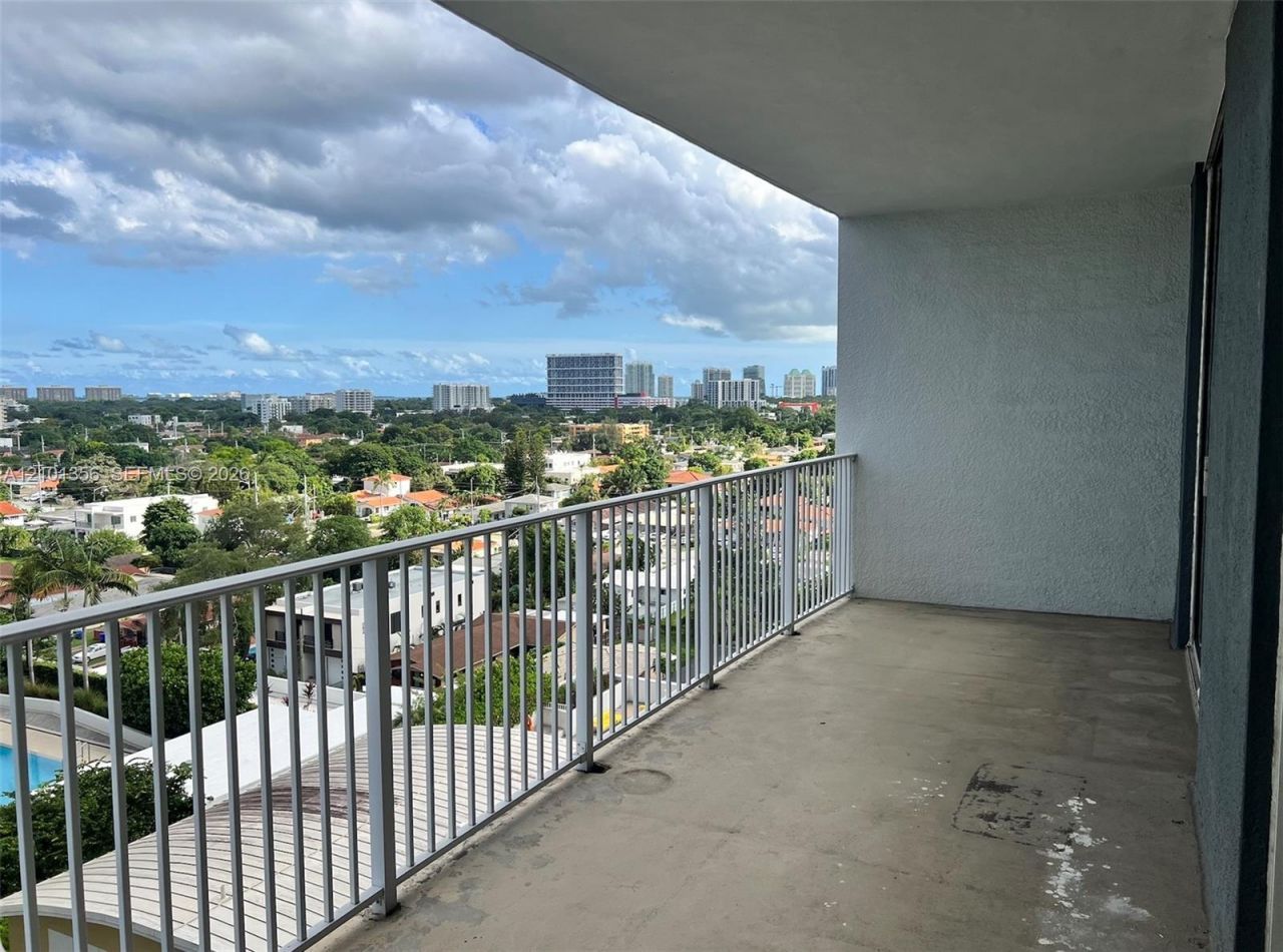 3180 SW 22nd Ter , Unit 1003, Miami, FL 33145 Photo