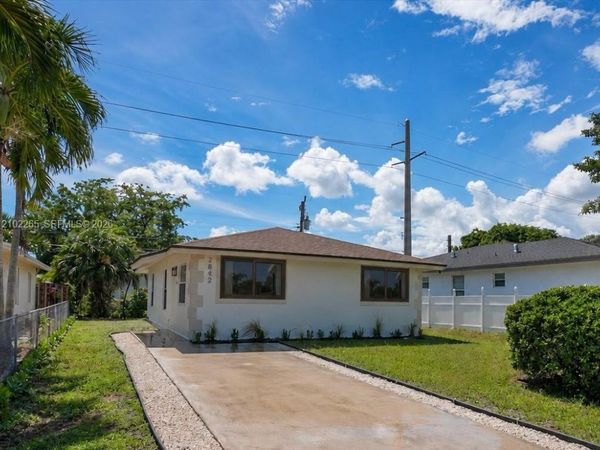 2842 NW 9th Pl , Fort Lauderdale, FL 33311
