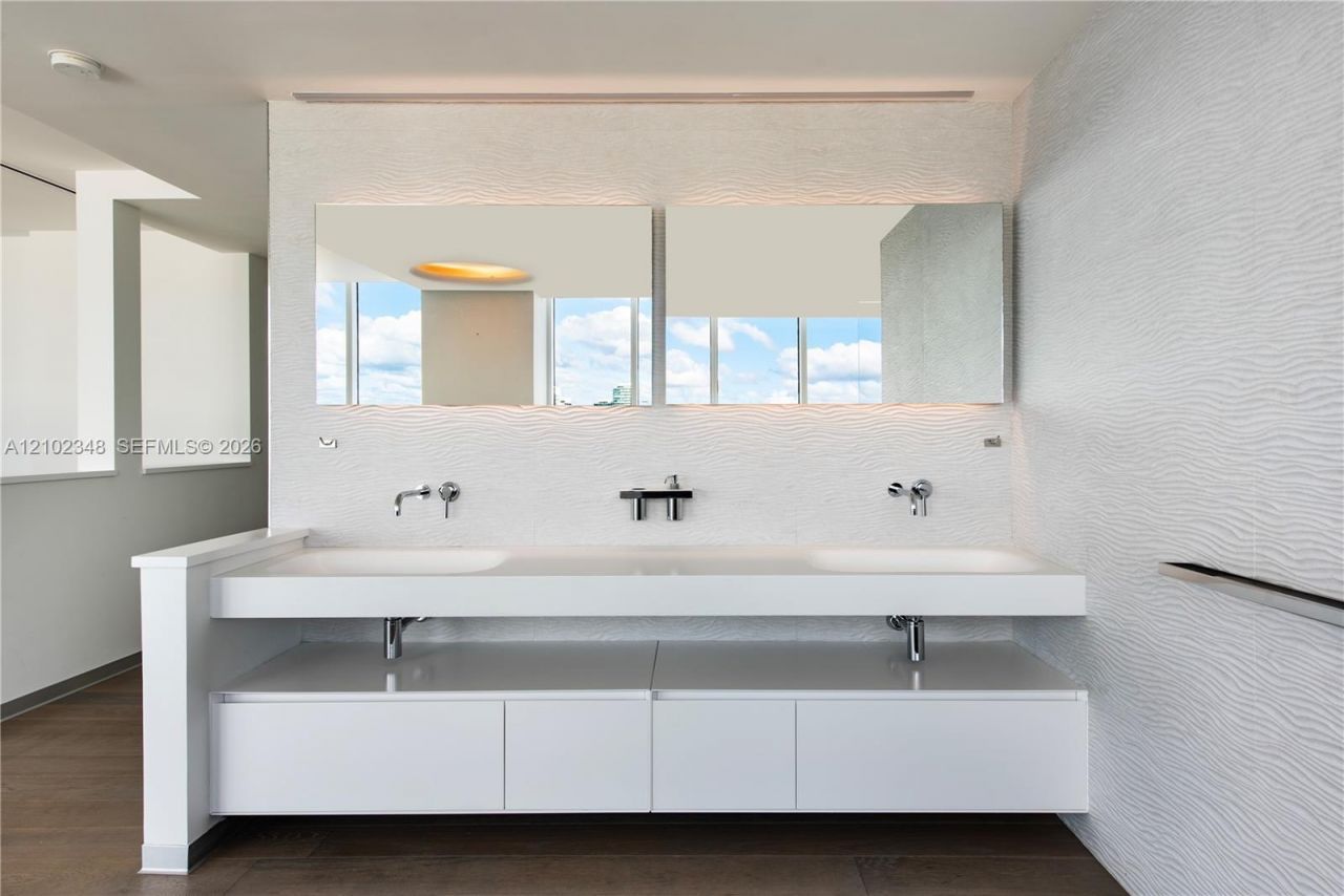 2020 N Bayshore Dr , Unit 4502, Miami, FL 33137 Photo