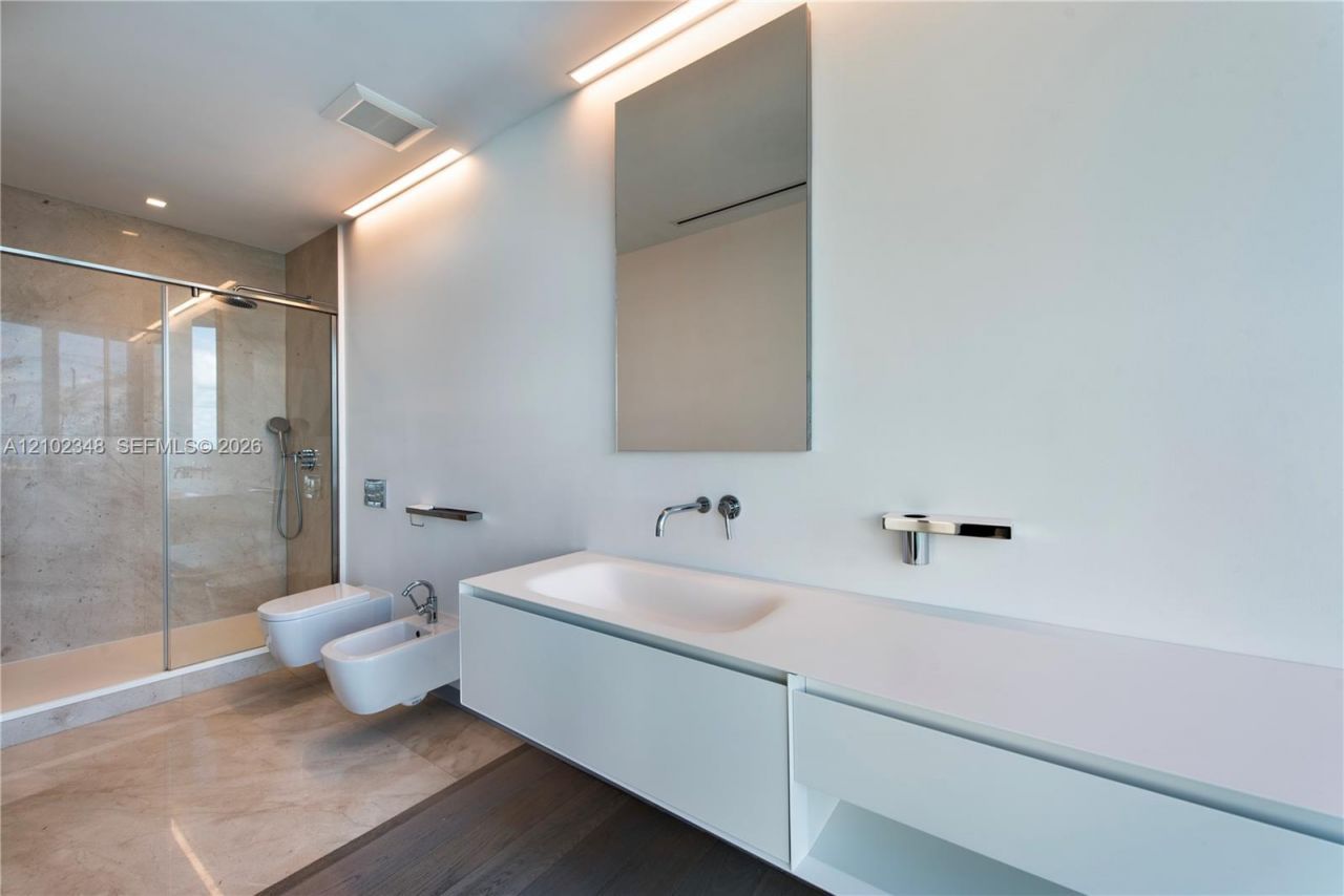 2020 N Bayshore Dr , Unit 4502, Miami, FL 33137 Photo