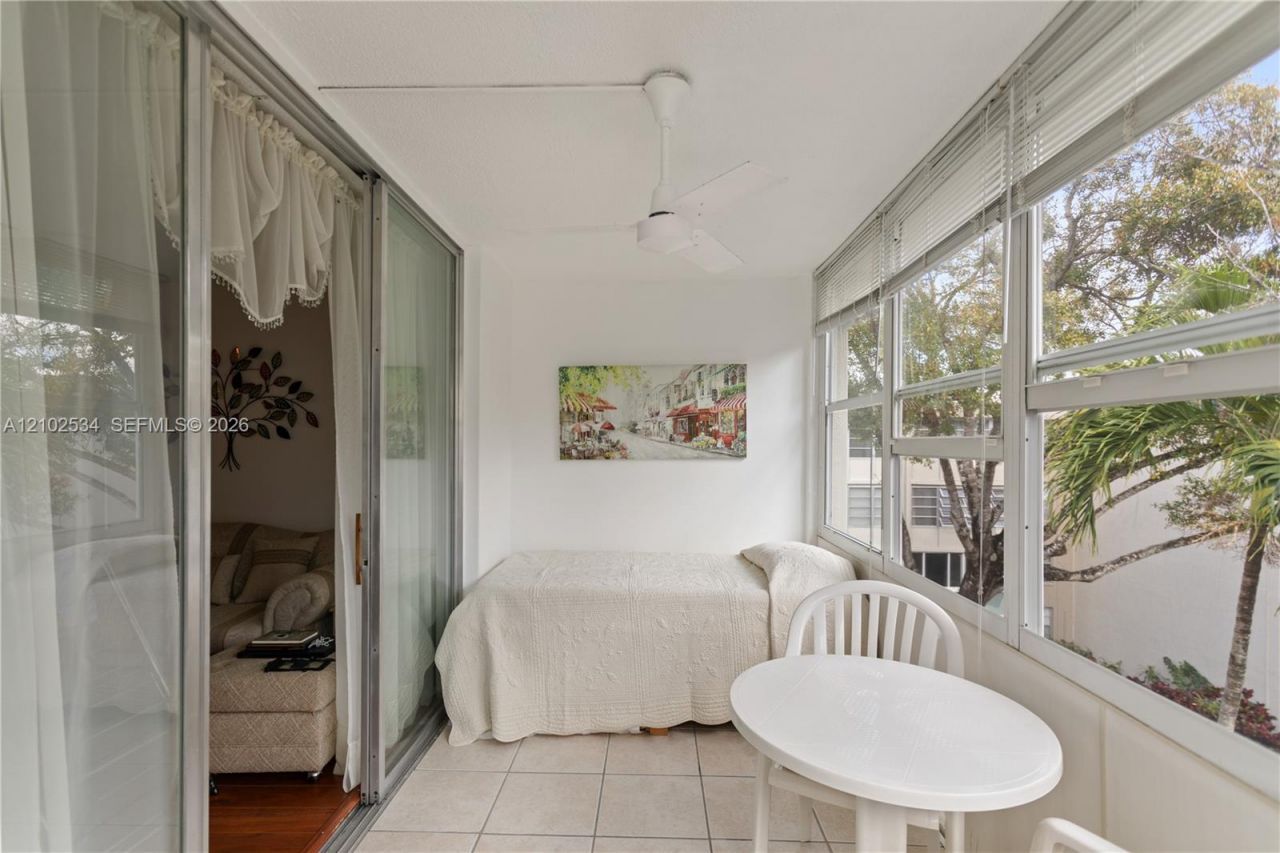 2998 NW 48th Ter , Unit 424, Lauderdale Lakes, FL 33313 Photo