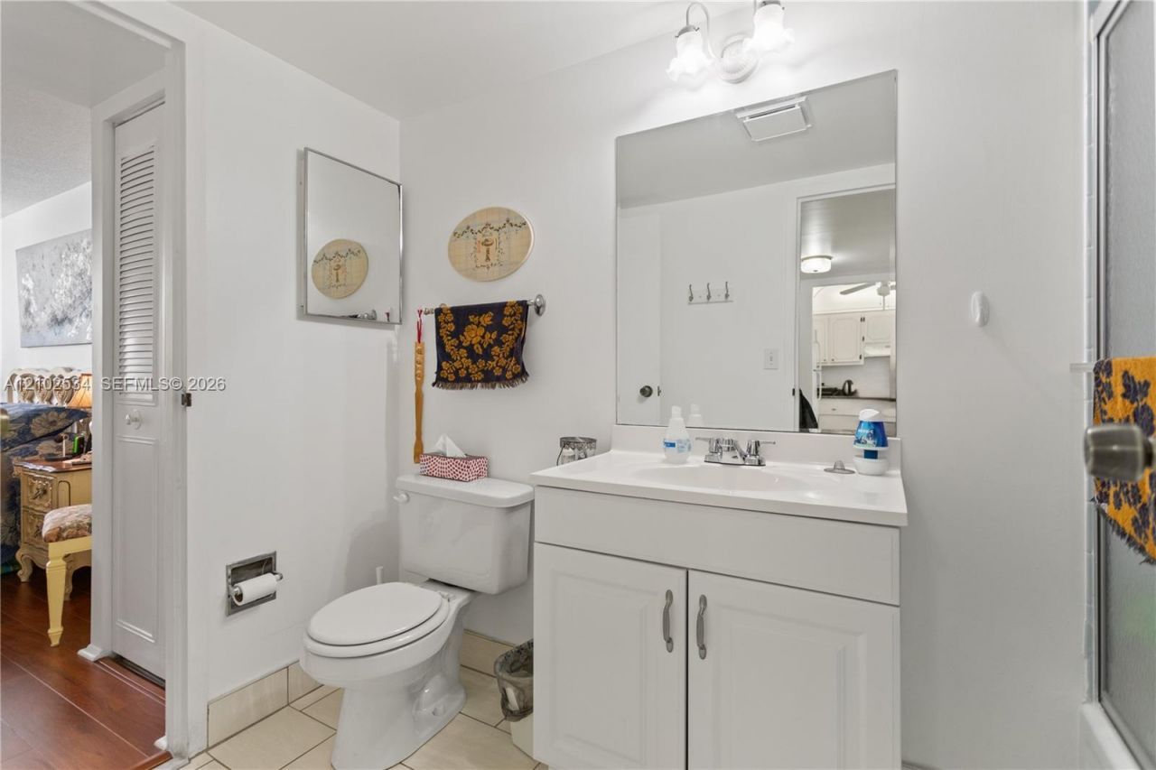 2998 NW 48th Ter , Unit 424, Lauderdale Lakes, FL 33313 Photo