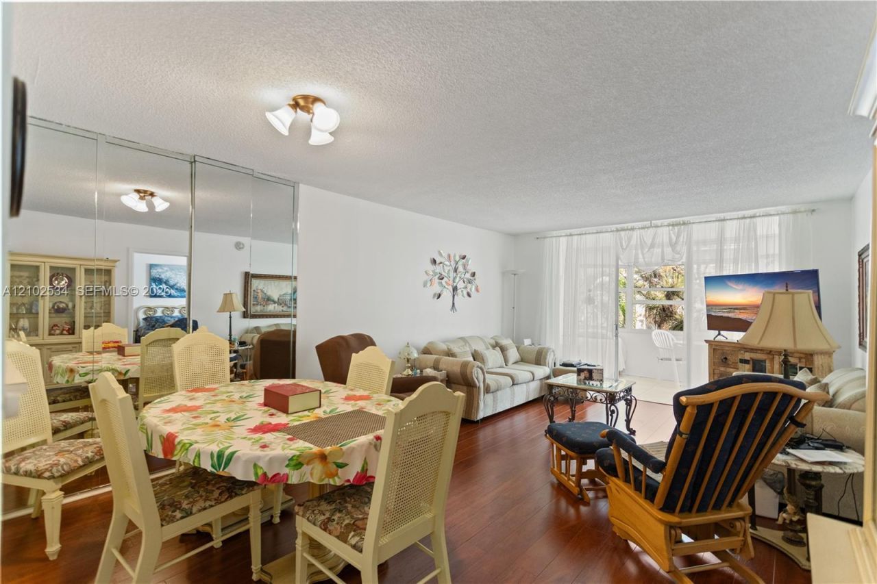 2998 NW 48th Ter , Unit 424, Lauderdale Lakes, FL 33313 Photo