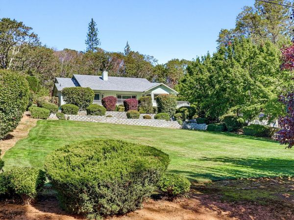 42 Tenney Drive, Rogue River, OR 97537