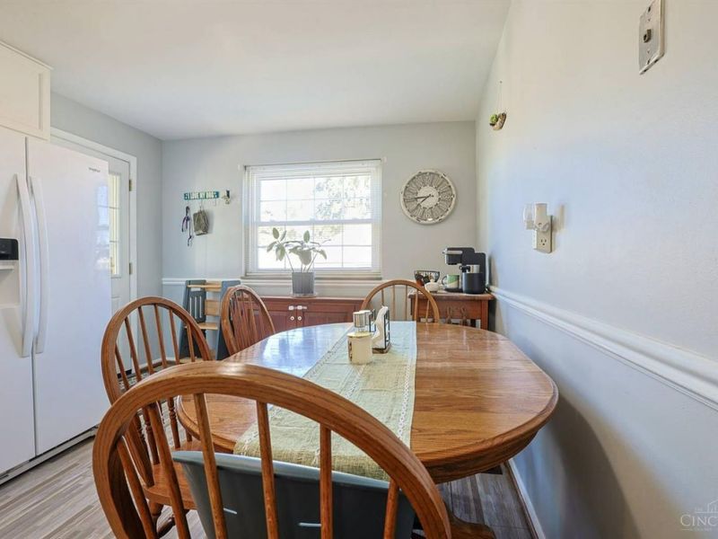 9313 Montoro Drive, Springfield Township, OH 45231 Photo 10