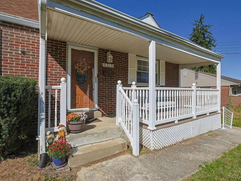 9313 Montoro Drive, Springfield Township, OH 45231 Photo 4