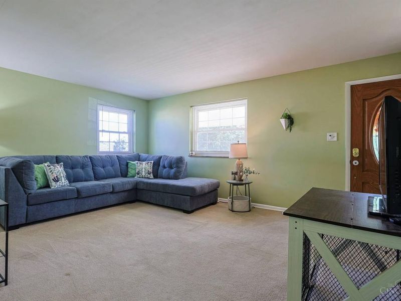 9313 Montoro Drive, Springfield Township, OH 45231 Photo 7