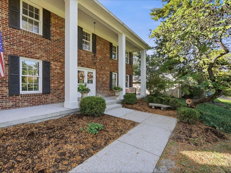 1209 Morts Pass, Wyoming, OH 45215 Photo 2