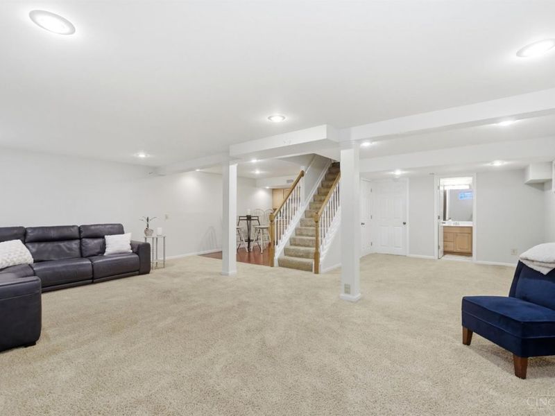1209 Morts Pass, Wyoming, OH 45215 Photo 30