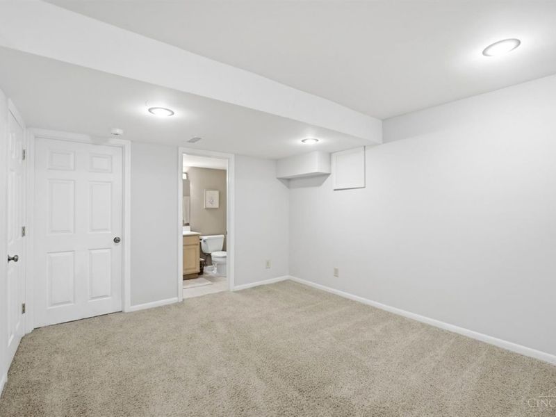1209 Morts Pass, Wyoming, OH 45215 Photo 32