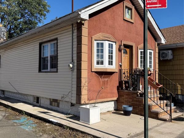 5 Matthews Place , Brooklyn, NY 11236