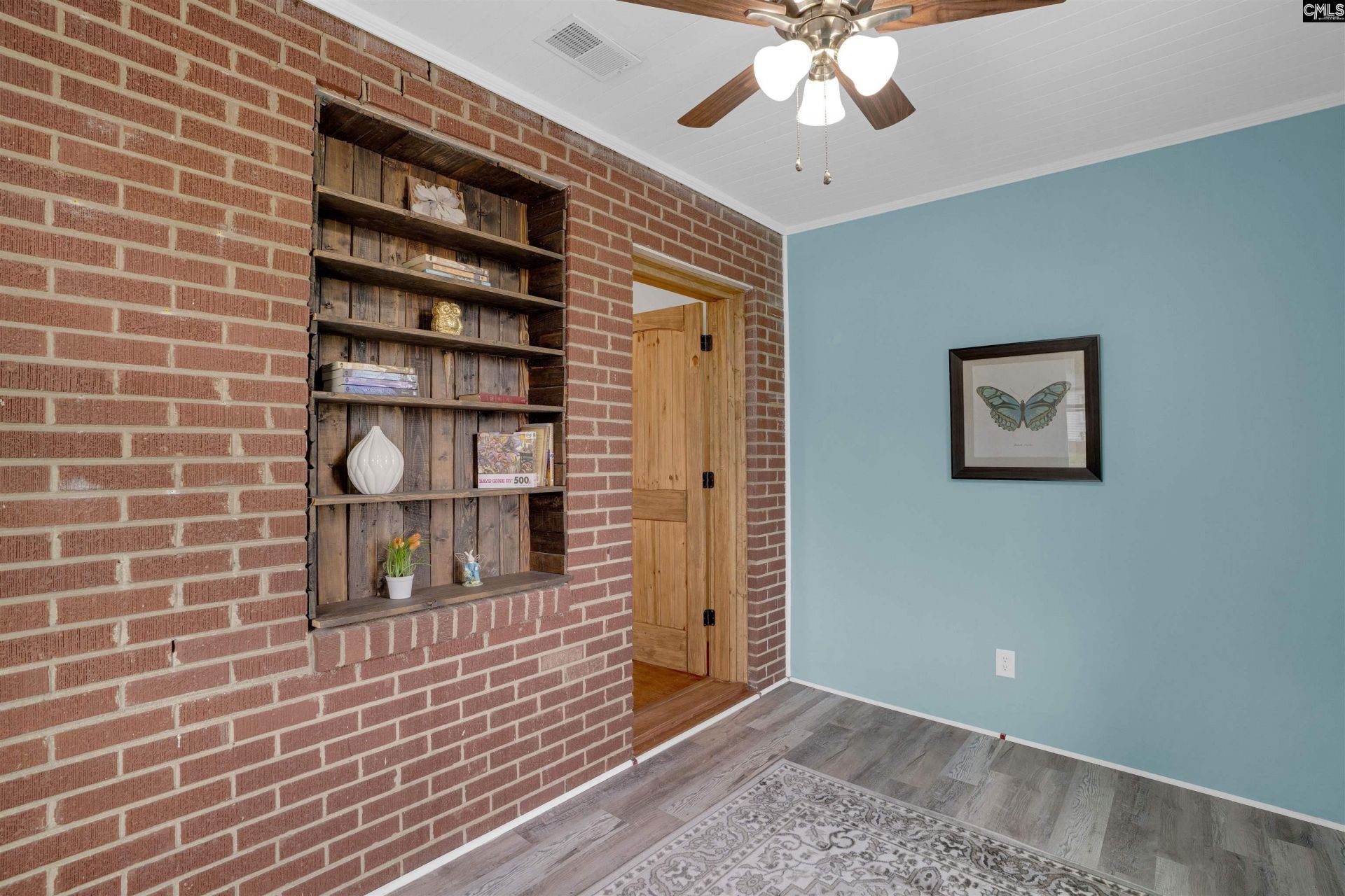 315 Denham Avenue  Photo 5