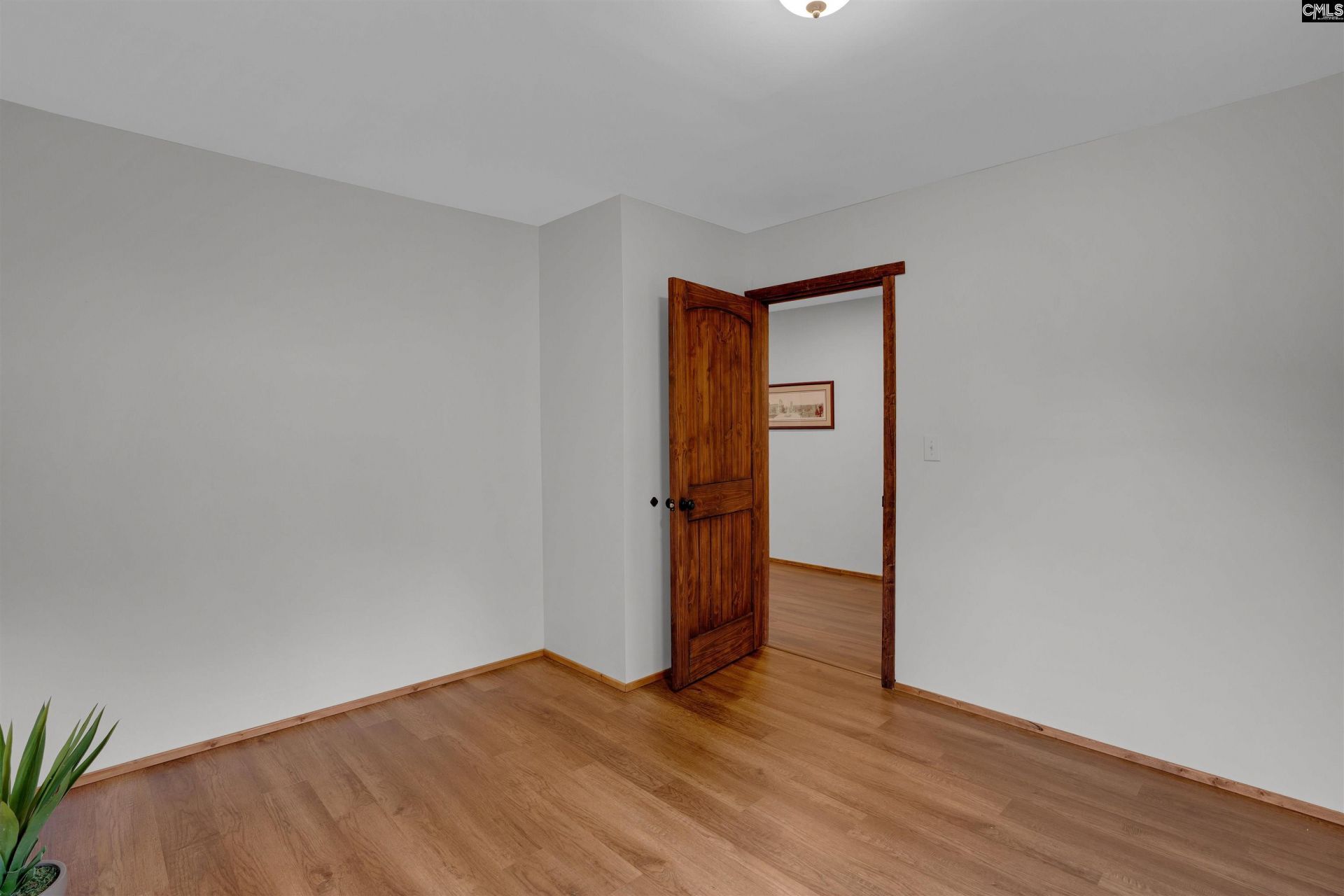 315 Denham Avenue  Photo 16