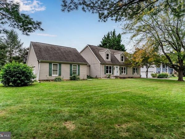 720 SUTTON DRIVE , CARLISLE, PA 17013
