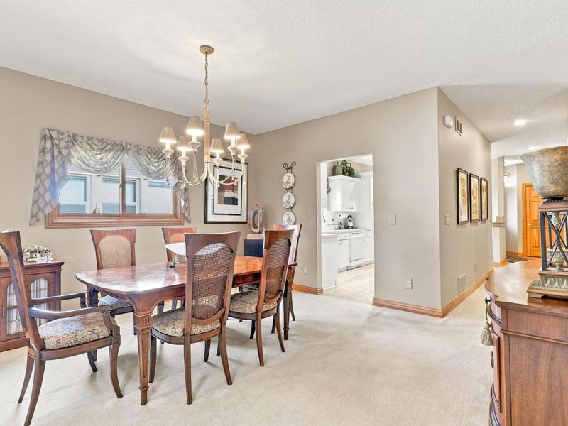 6150 Mcnaughten Grove Lane, Columbus, OH 43213 Photo 17