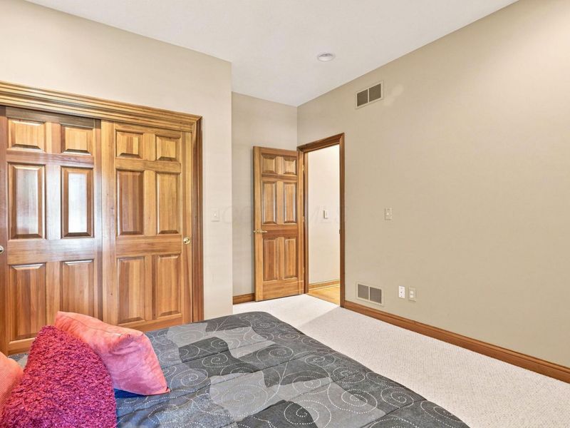 6150 Mcnaughten Grove Lane, Columbus, OH 43213 Photo 34