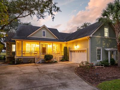 823 Colony Drive, Charleston, SC 29407