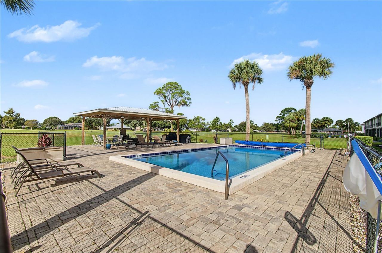 3621 Edgewater Drive , Unit 207, Sebring, FL 33872 Photo