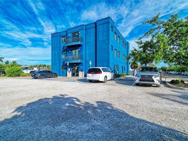 3004 AVENUE C , HOLMES BEACH, FL 34217