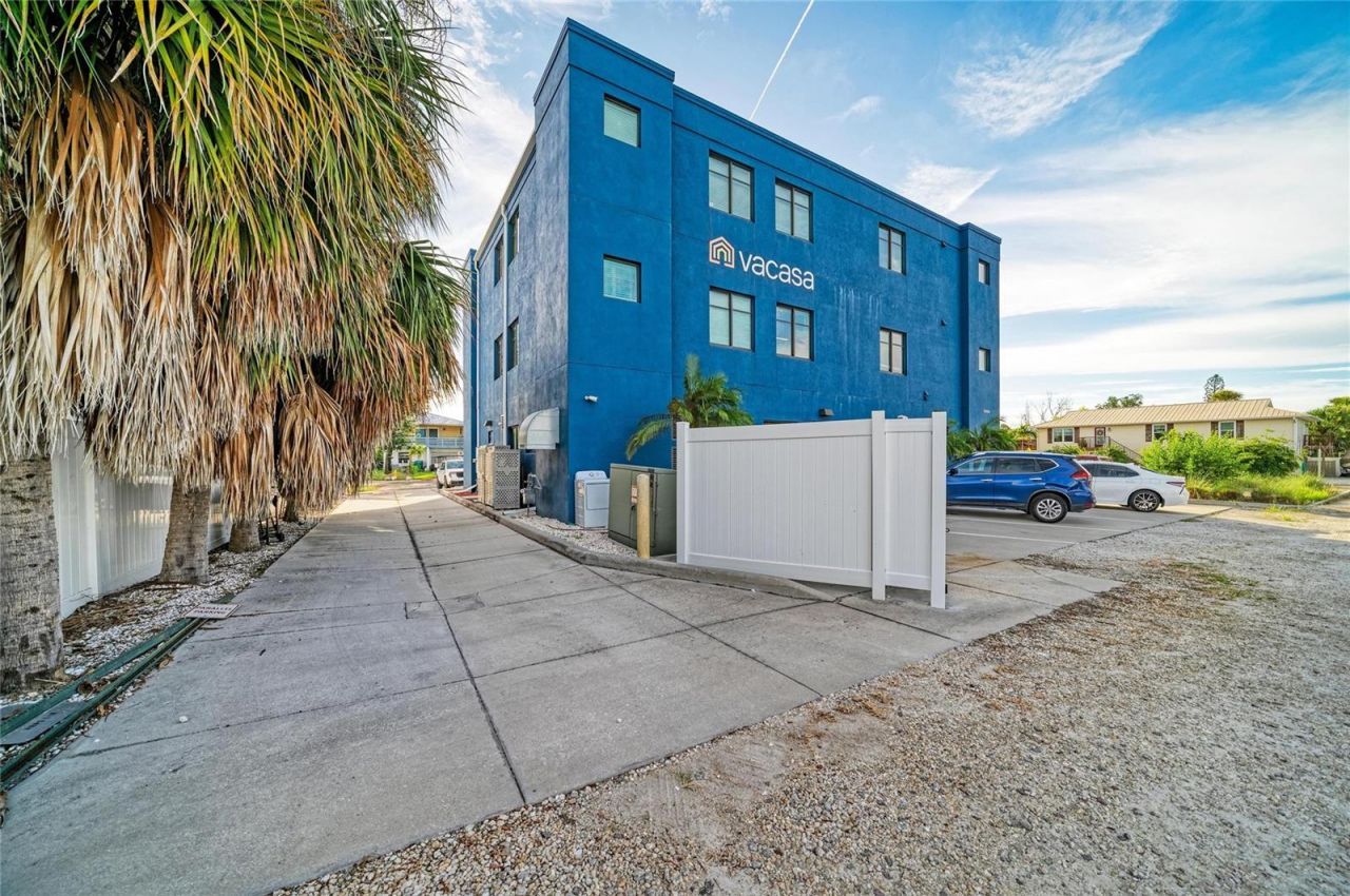 3004 Avenue C , Holmes Beach, FL 34217 Photo