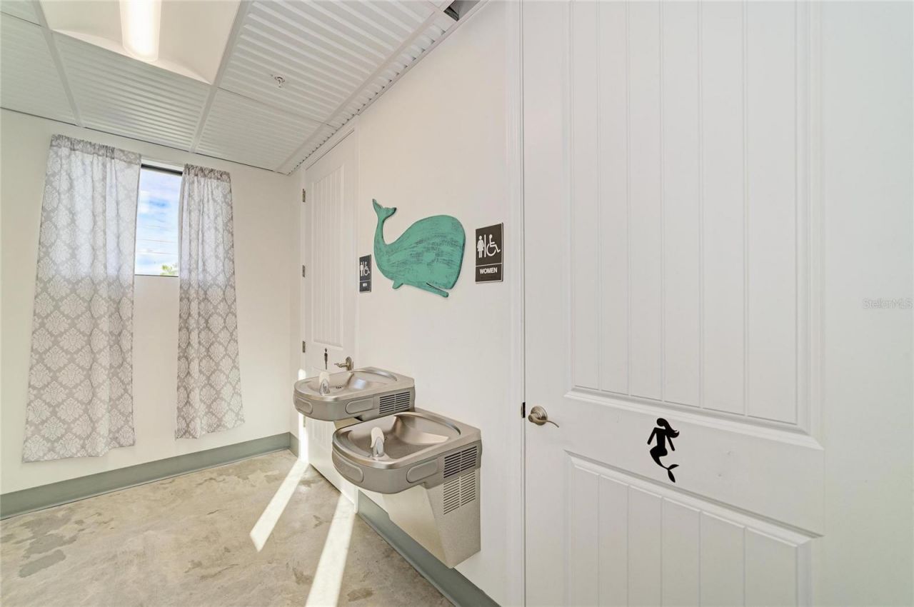 3004 Avenue C , Holmes Beach, FL 34217 Photo