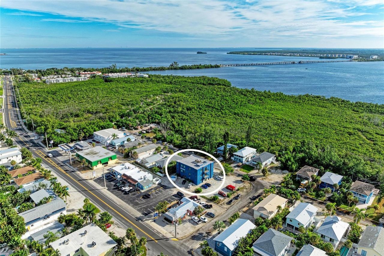3004 Avenue C , Holmes Beach, FL 34217 Photo
