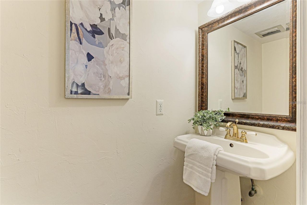 11 Sandy Cove Road , Unit 8F, Sarasota, FL 34242 Photo