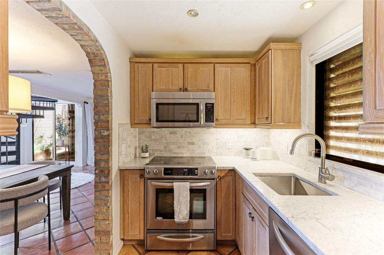11 Sandy Cove Road , Unit 8F, Sarasota, FL 34242 Photo