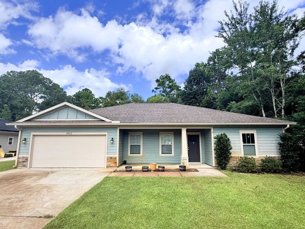 8962 E River Drive, Navarre, FL 32566