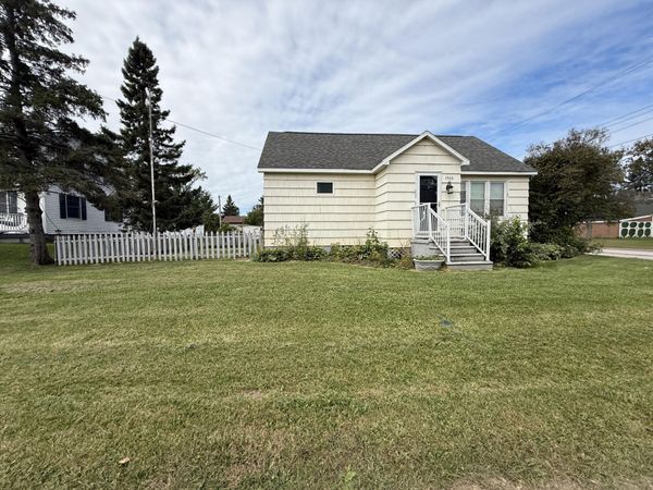 1900 Ryan AVE, Sault Ste Marie, MI 49783