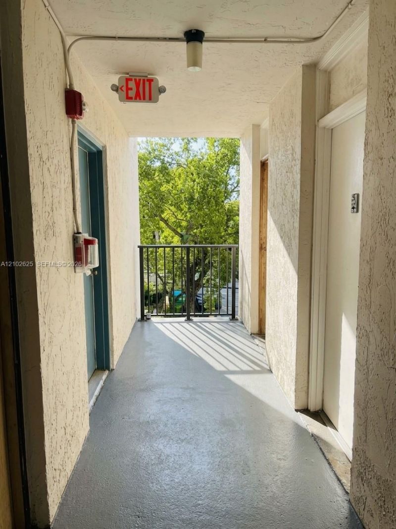 12590 NE 16th Ave , Unit 303, North Miami, FL 33161 Photo