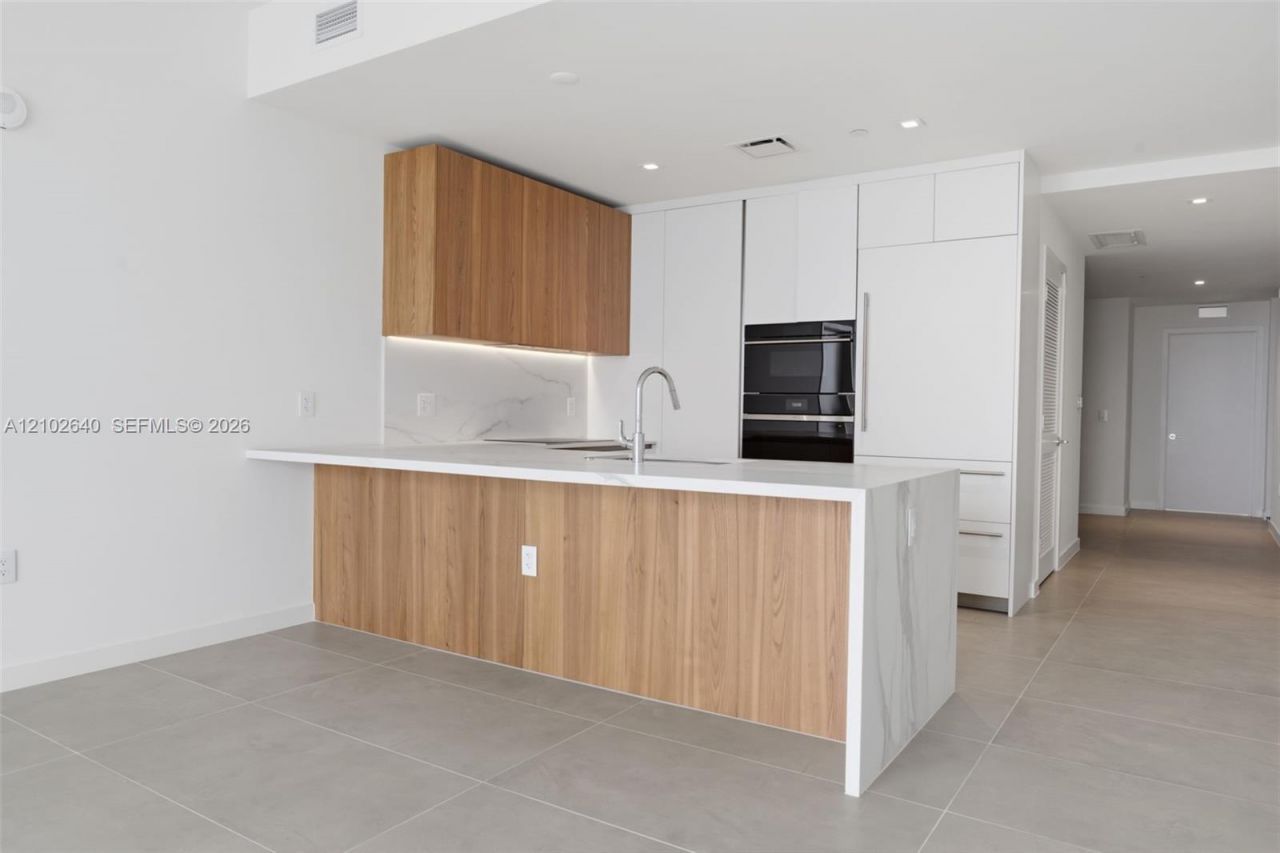 1400 Biscayne Blvd , Unit 3803, Miami, FL 33132 Photo