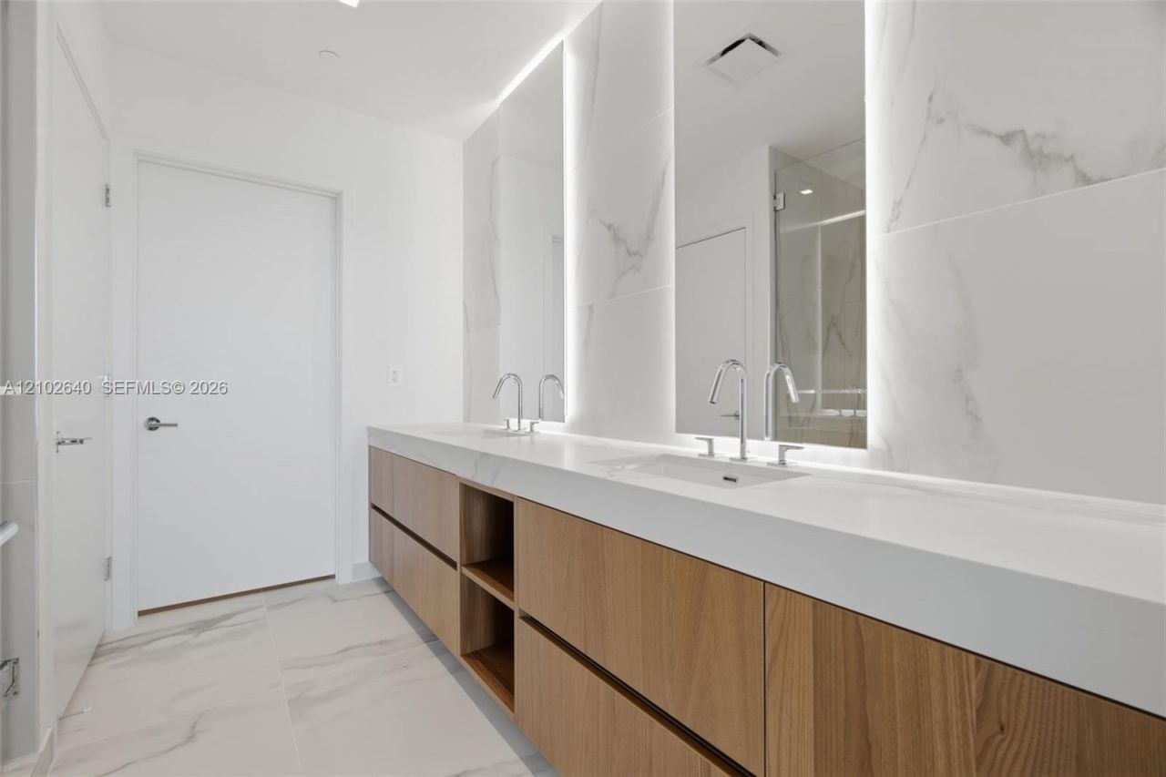 1400 Biscayne Blvd , Unit 3803, Miami, FL 33132 Photo