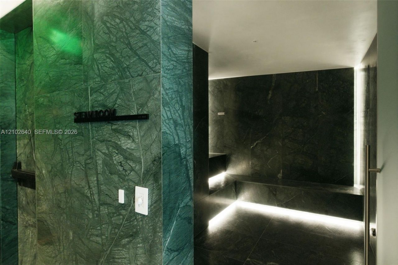 1400 Biscayne Blvd , Unit 3803, Miami, FL 33132 Photo