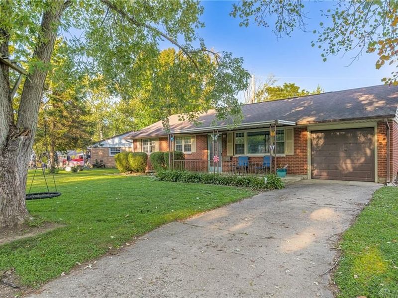 405 Cato Court, New Lebanon, OH 45345 Photo 2