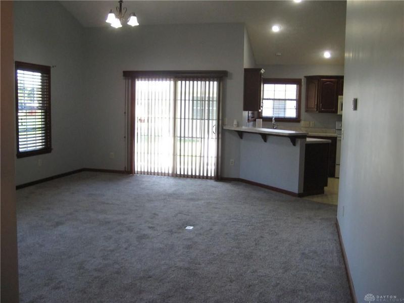 523 Golden Crossing, Unit 525, Eaton, OH 45320 Photo 10